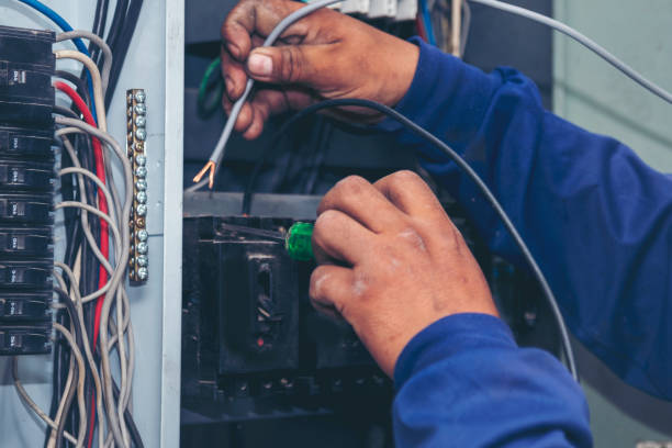Best Electrical Troubleshooting Services  in Geneseo, IL